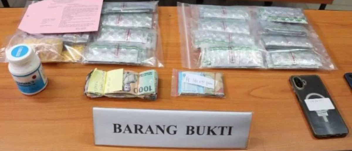 Polisi Gagalkan Peredaran Obat Keras Berkedok Toko Kosmetik di Tamansari Jakbar.