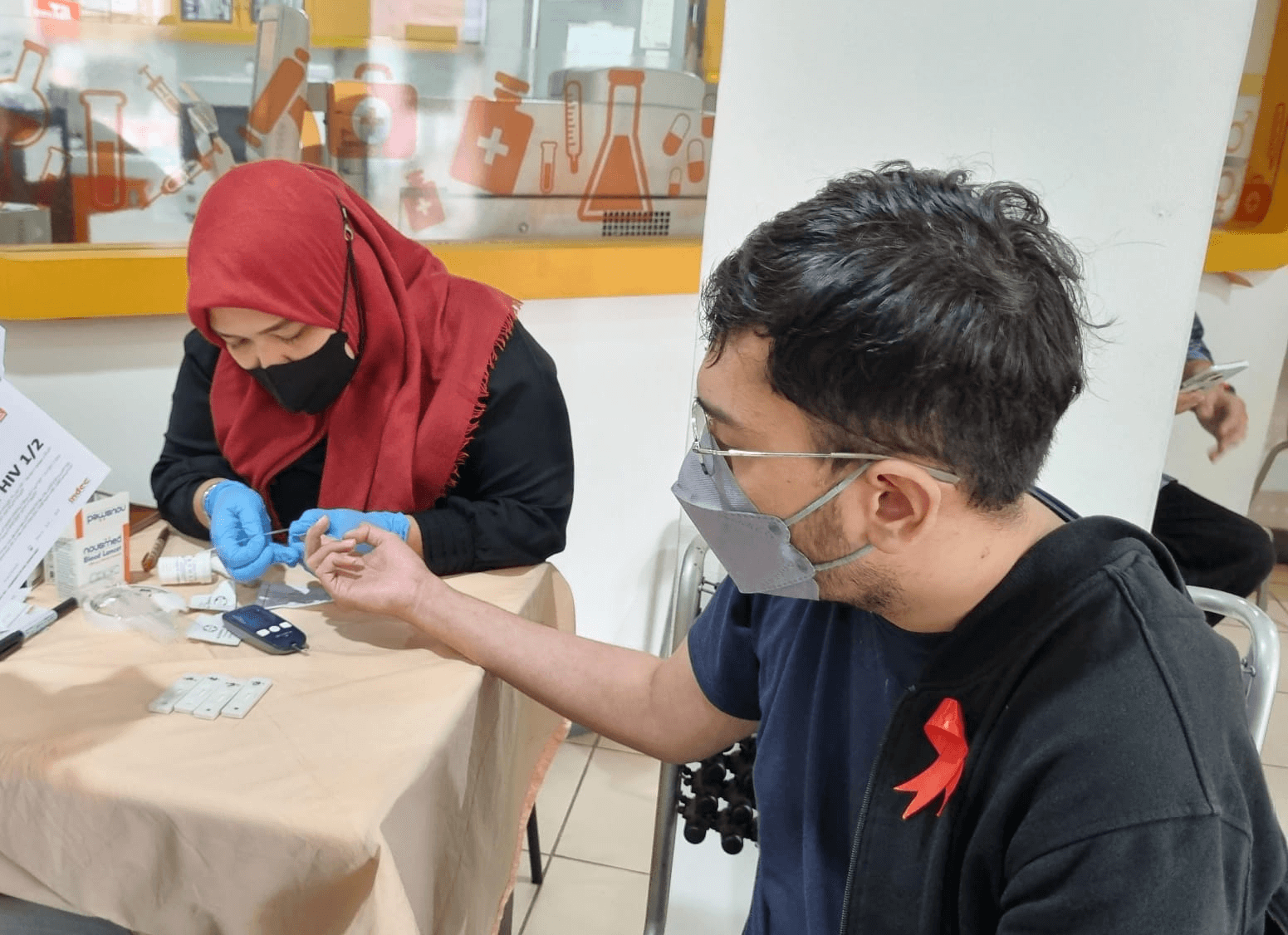 Hari HIV/AIDS Sedunia, Puskesmas Perumnas II Lakukan VCT di Lider Lab dan Klinik Ellis Hari HIV/AIDS Sedunia, Puskesmas Perumnas II Lakukan VCT di Lider Lab dan Klinik Ellis