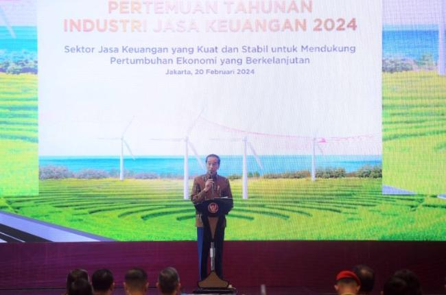 Jokowi Ajak Industri Jasa Keuangan Dukung Pertumbuhan Ekonomi Berkelanjutan