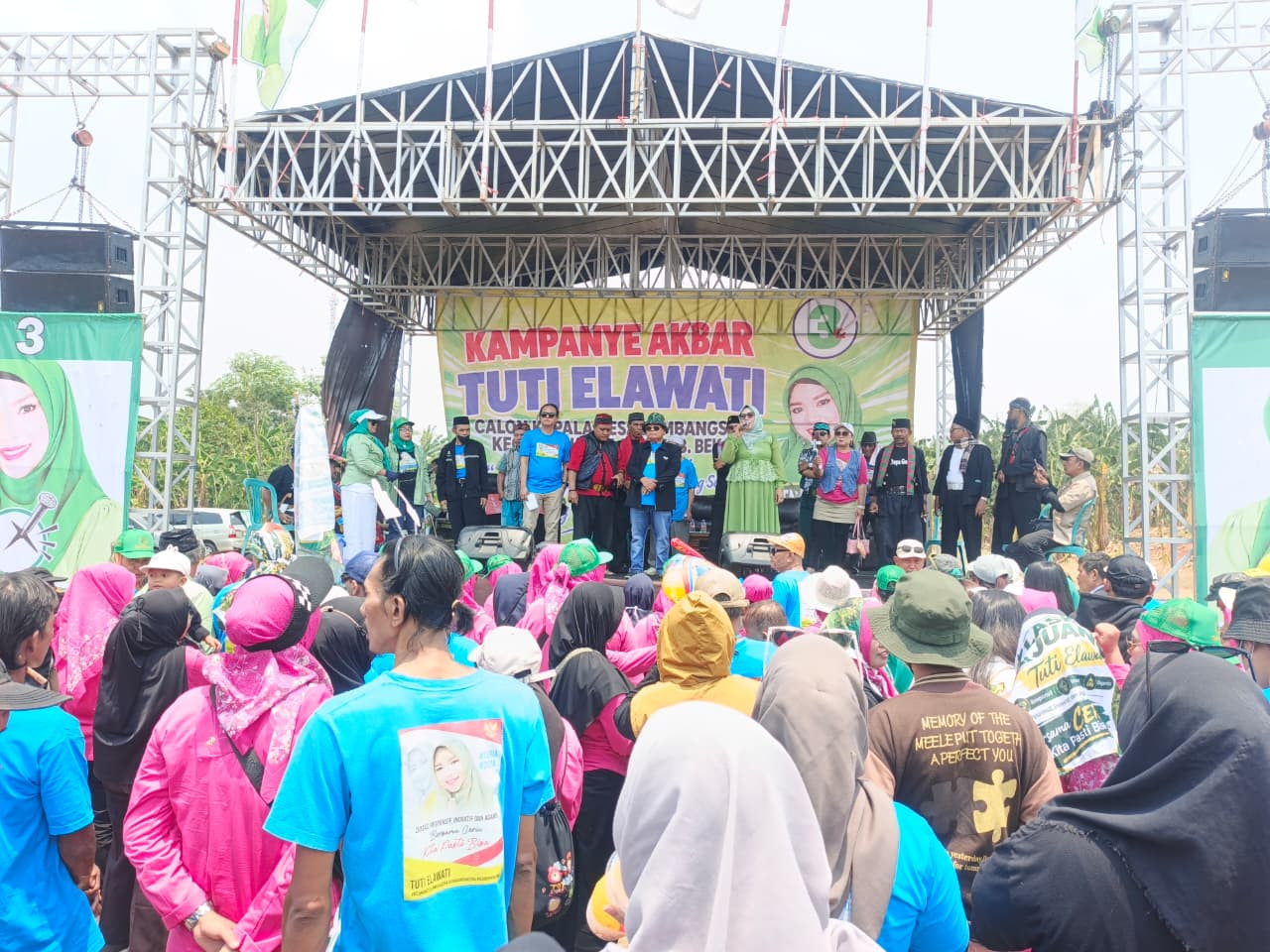 Kampanye Akbar Hj. Tuti Elawati: Serukan Desa Lambangsari Lebih Maju