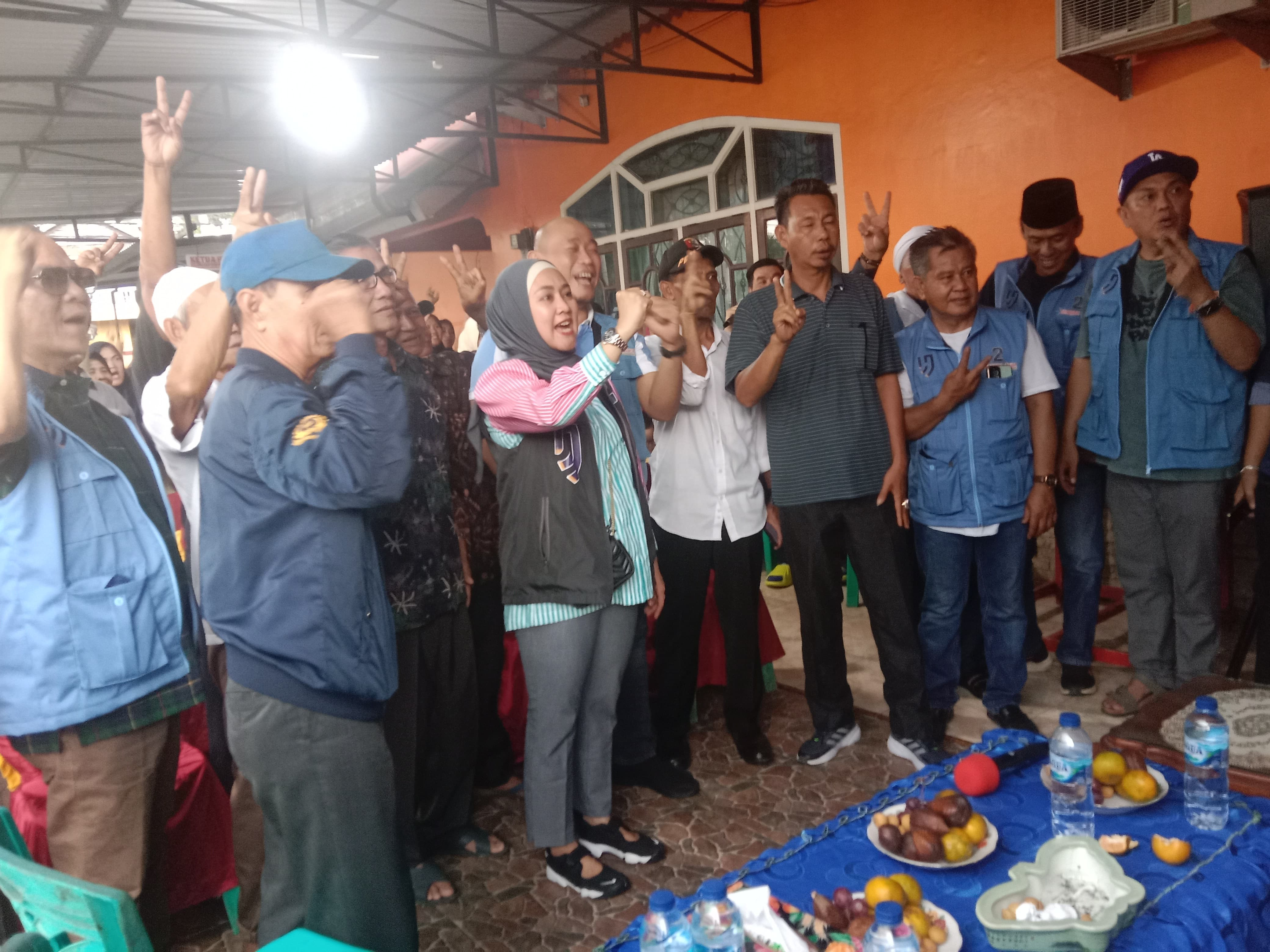 Paslon 02 Rachmat-Rustam Disambut Meriah di Simpang Periuk, Serukan Perubahan dan Persatuan