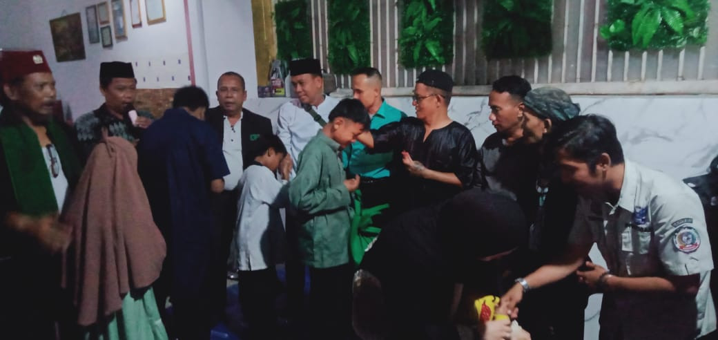 AOB Berikan Santunan Kepada 150 Yatim dan Dhuafa