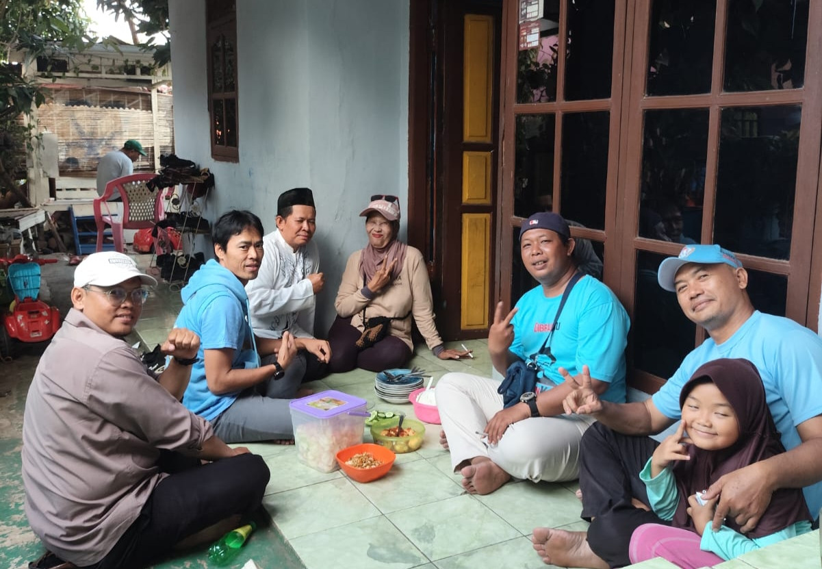 Ranting Gerindra Desa Setiamekar Laksanakan Kegiatan Jumat Berkah di RW 003