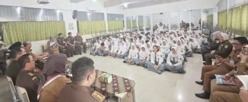 Program Jaksa Masuk Sekolah: Tim Garuda Kita Sosialisasi Penguatan Karakter di Dua SMAN Bekasi