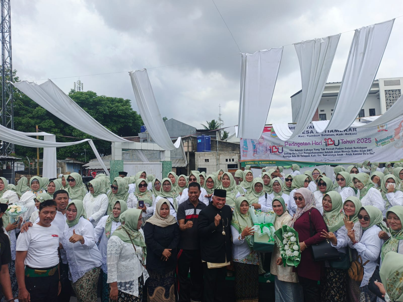 Desa Setiamekar Peringati Hari Ibu, Tekankan Peran Ibu dalam Pembentukan Akhlak Anak