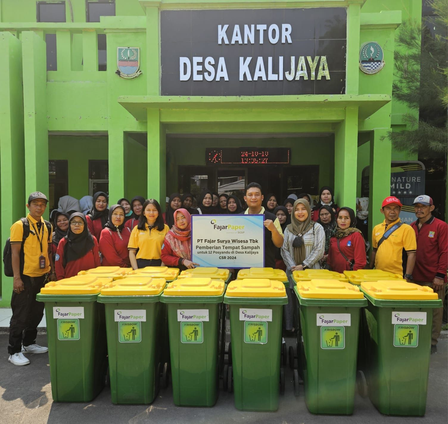 FajarPaper Dukung Kebersihan Lingkungan dan Kesehatan Masyarakat di Cikarang Barat