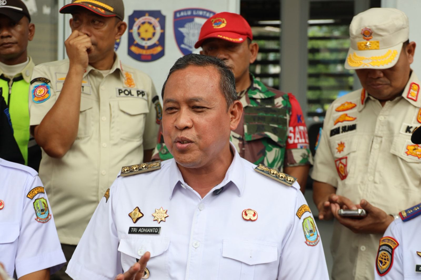 Wali Kota Bekasi Tri Adhianto Susun Strategi Jangka Menengah dan Panjang Atasi Kepadatan Lalu Lintas di Kawasan Stasiun Bekasi