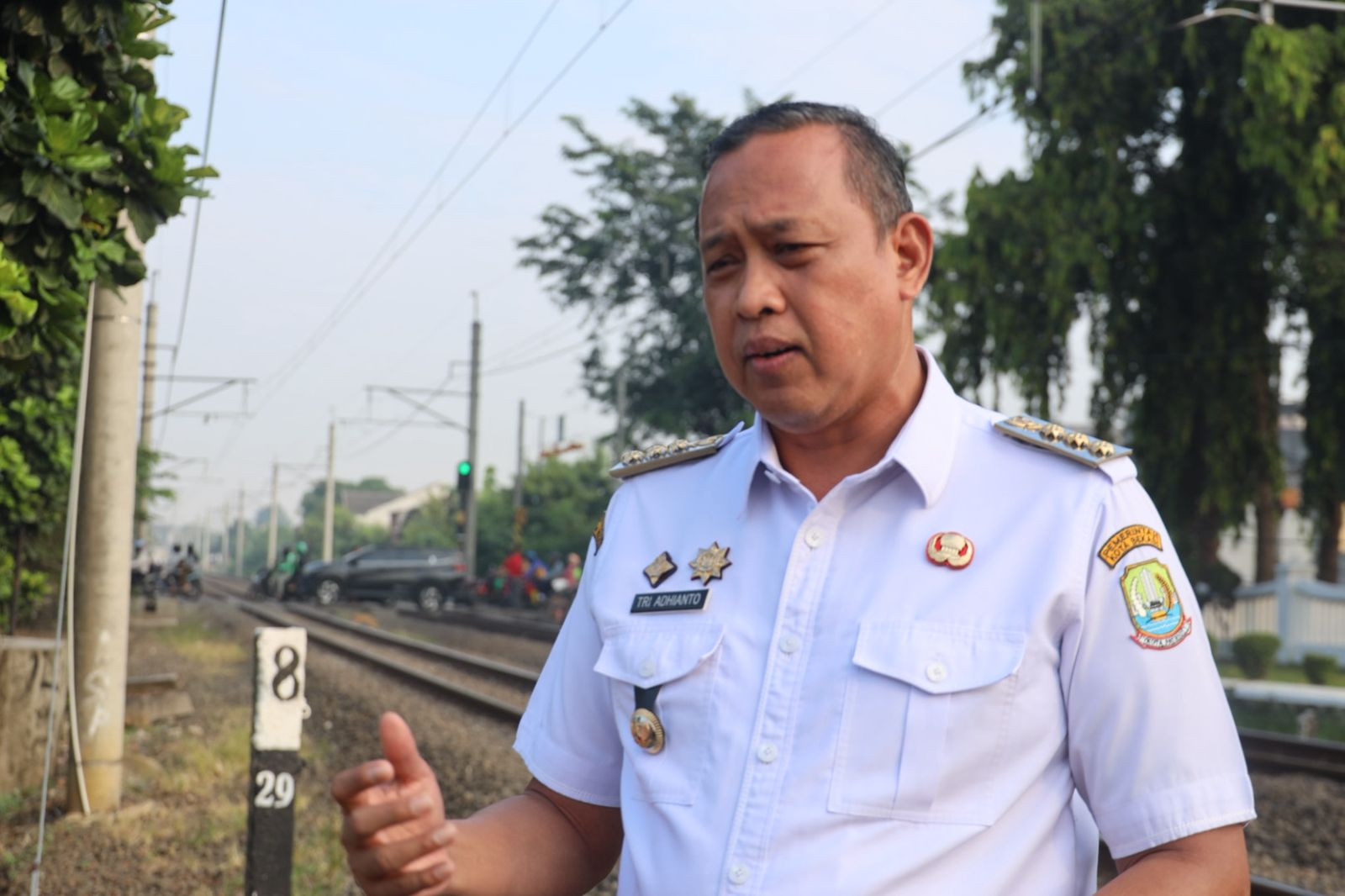 Antisipasi Kemacetan dan Kecelakaan, Dishub Bekasi Siagakan Petugas di Perlintasan Sebidang Bulak Kapal Saat Pembangunan Flyover