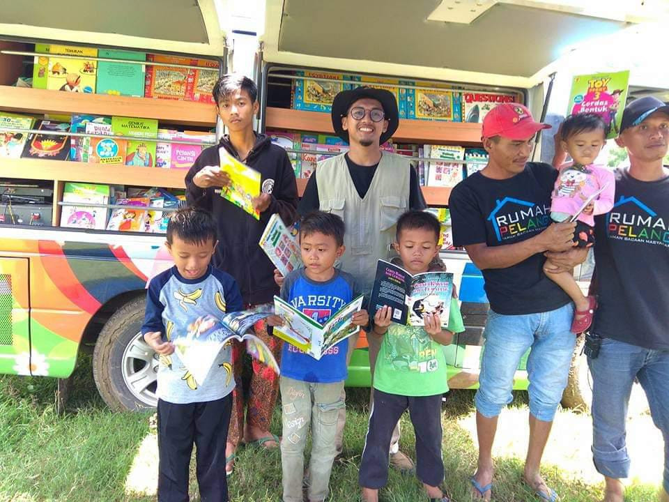 TBM Rumah Pelangi Bekasi Peroleh Bantuan 1.000 Judul Buku dari Perpusnas