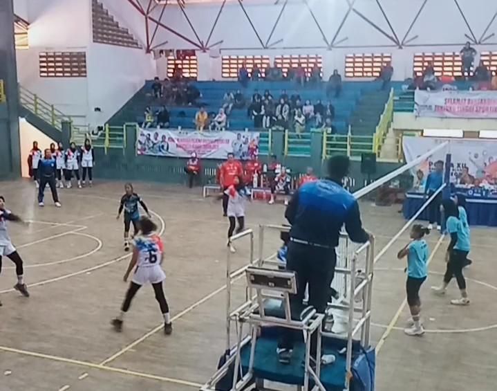 Popda XII Kab. Bekasi 2024: Atlet Volly Putri Tambun Selatan Raih Medali Emas