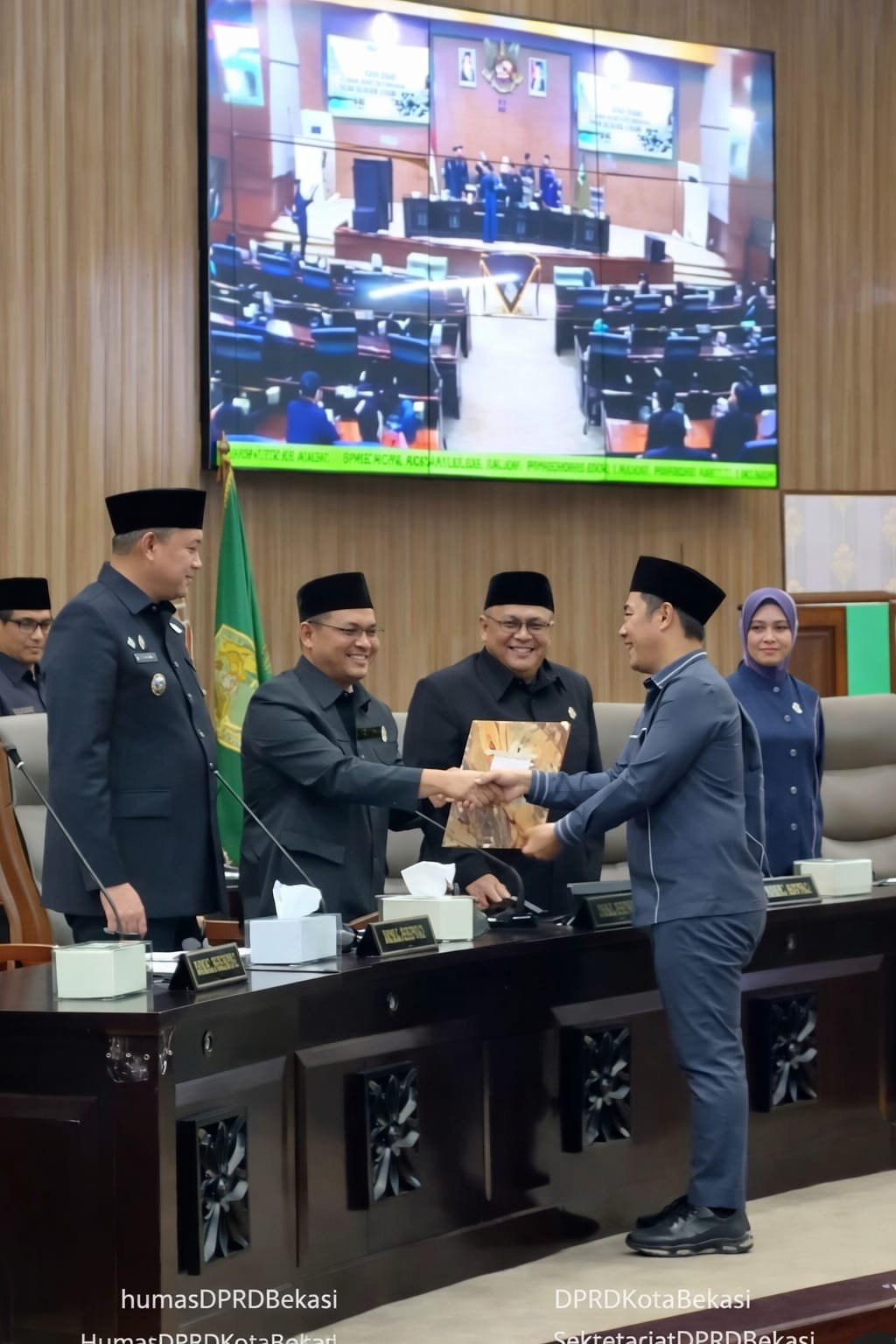 DPRD Kota Bekasi Sahkan Raperda Penyertaan Modal BUMD, Perkuat Sinergi Eksekutif dan Legislatif
