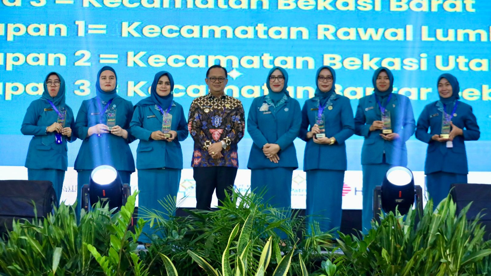 HKG ke-52, Yolla Kusuma Gani Berikan Penghargaan dan Luncurkan Program Inovatif untuk Pemberdayaan Perempuan dan Anak di Bekasi