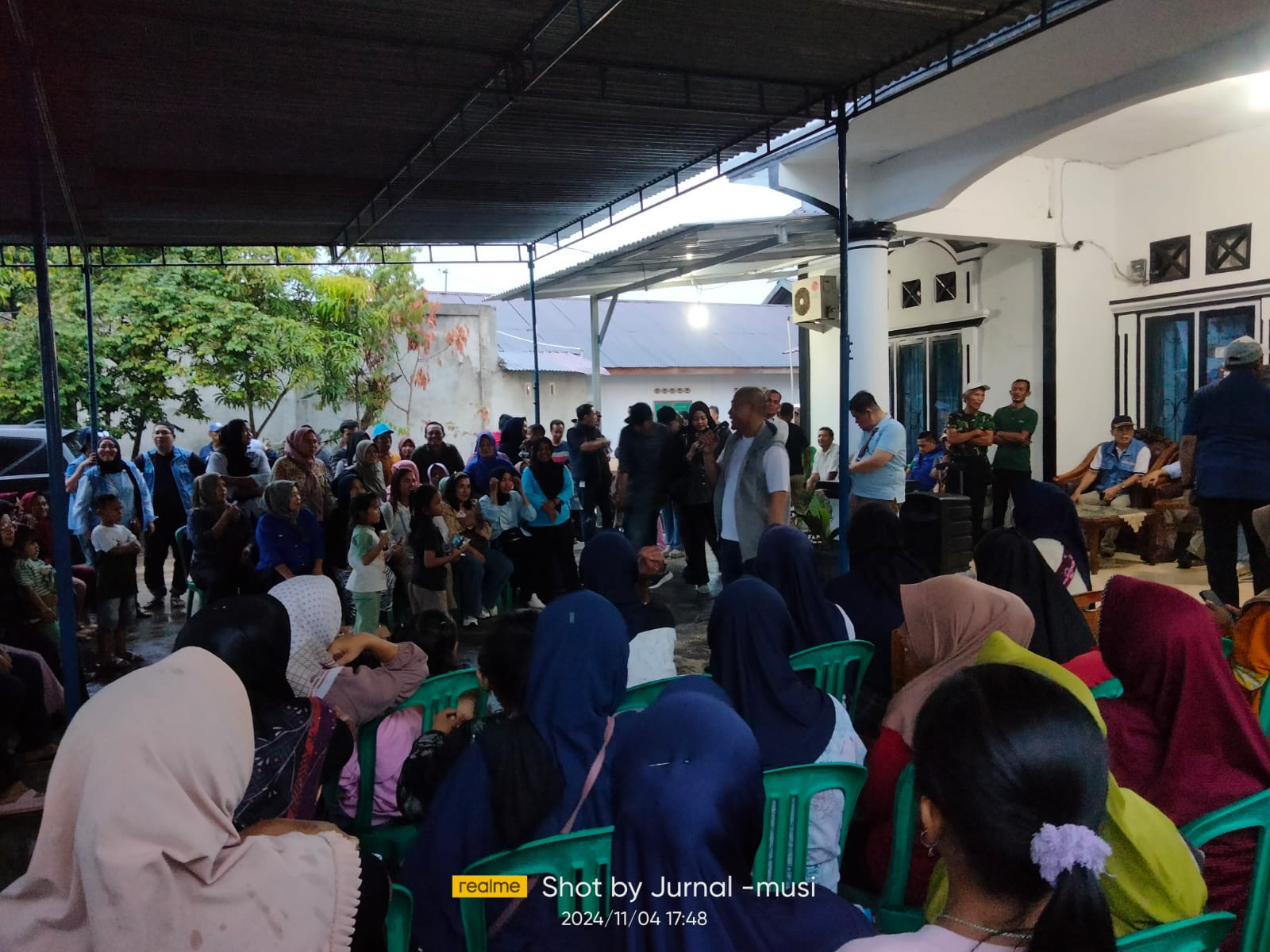 Blusukan di Temam, Warga Sebut Yoppy: Gundul Tapi Tetap Menawan