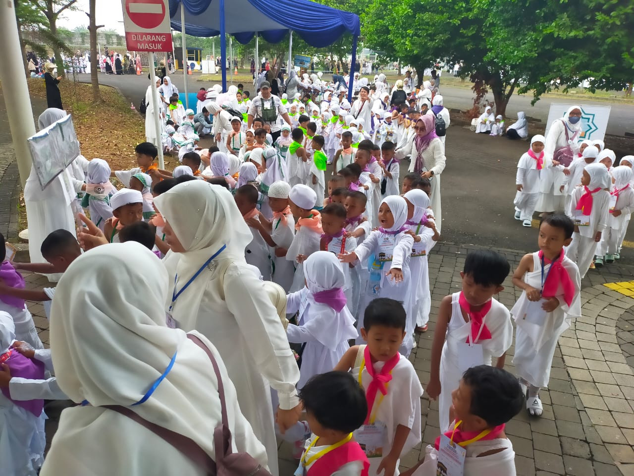 8.000 Anak Ikuti Peragaan Manasik Haji di Go!Wet Waterpark