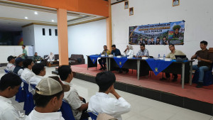 Pipit Haryanti Tekankan Pentingnya Akurasi Data Pemilih, 21 Petugas Pilkades Lambangsari Resmi Dikukuhkan