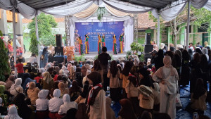 Orang Tua Murid Tumpah Ruah Hadiri Pentas Seni SDN Wanajaya 03, Wadah Siswa Asah Bakat dan Tumbuhkan Percaya Diri