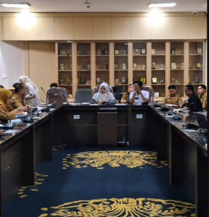 Rapat Kerja Komisi II DPRD Kabupaten Karawang dengan OPD Penghasil Pajak dalam Rangka Pembahasan Rancangan Perubahan Perda Nomor 17 Tahun 2023 tentang Pajak dan Retribusi Daerah
