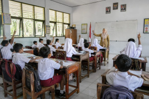 “Sekolah Maung” Jawa Barat Jadi Sorotan: Antara Mencetak Manusia Unggul dan Ancaman Diskriminasi Pendidikan