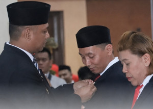 Resmi Lantik 1.564 Anggota BPD, Plt Bupati Bekasi: Jadilah Pengawal Aspirasi Rakyat dan Wujudkan Desa Maju Berintegritas