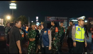 Patroli Dini Hari Tiga Pilar, Polisi–TNI Sisir Titik Rawan di Tambun Tekan Aksi Remaja