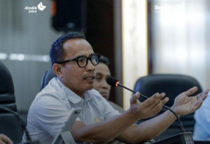 Sekolah MAUNG Dalam Bingkai Kritik